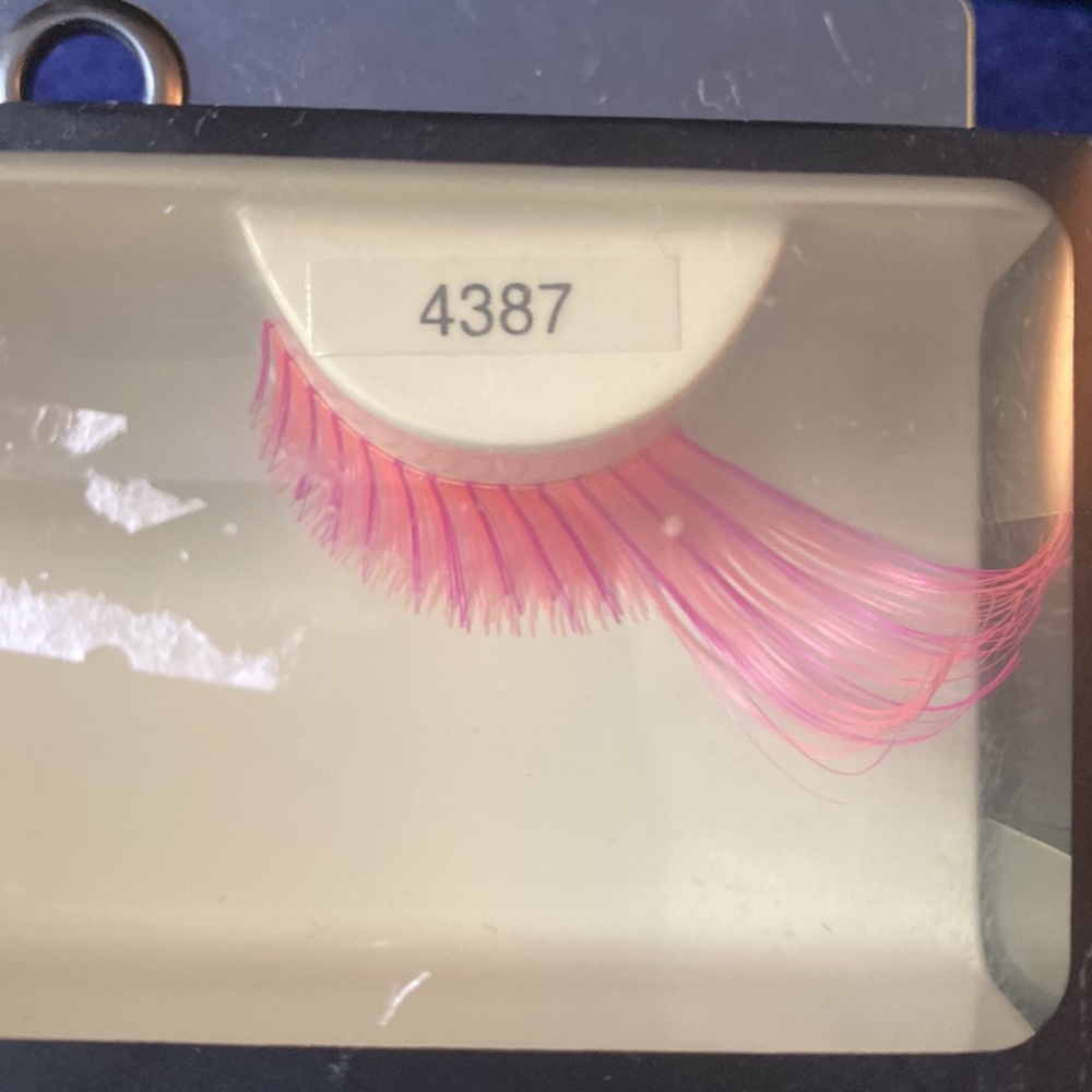 Fantasy False lashes bundle - Picture 8 of 11